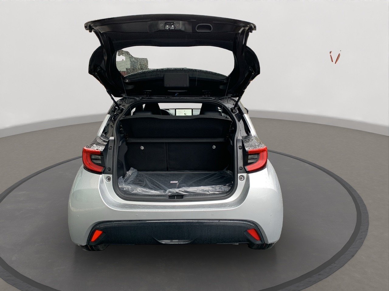TOYOTA Yaris 1.5 Premium e-CVT, Hybride Integrale Benzina/Elettrica, Auto dimostrativa, Automatico - 6