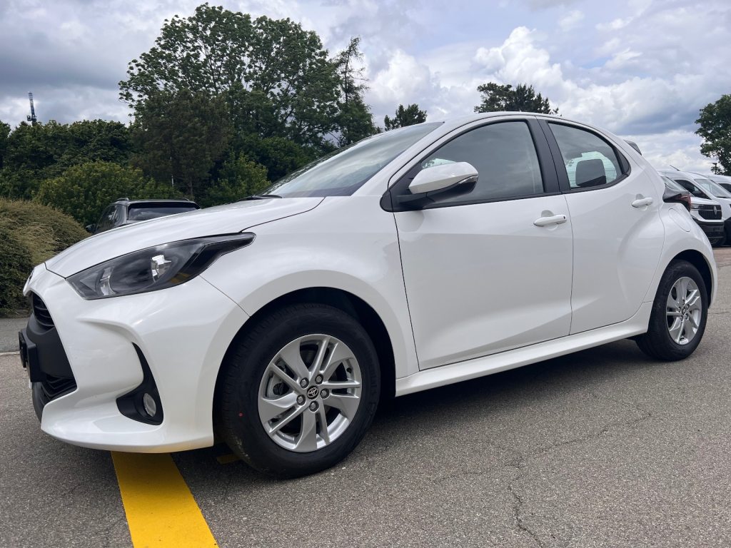 TOYOTA YARIS 1.5 VVT-i HSD Comfort