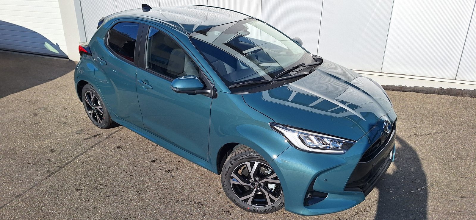 TOYOTA Yaris 1.5 VVT-i HSD Trend, Full-Hybrid Petrol/Electric, New car, Automatic - 5