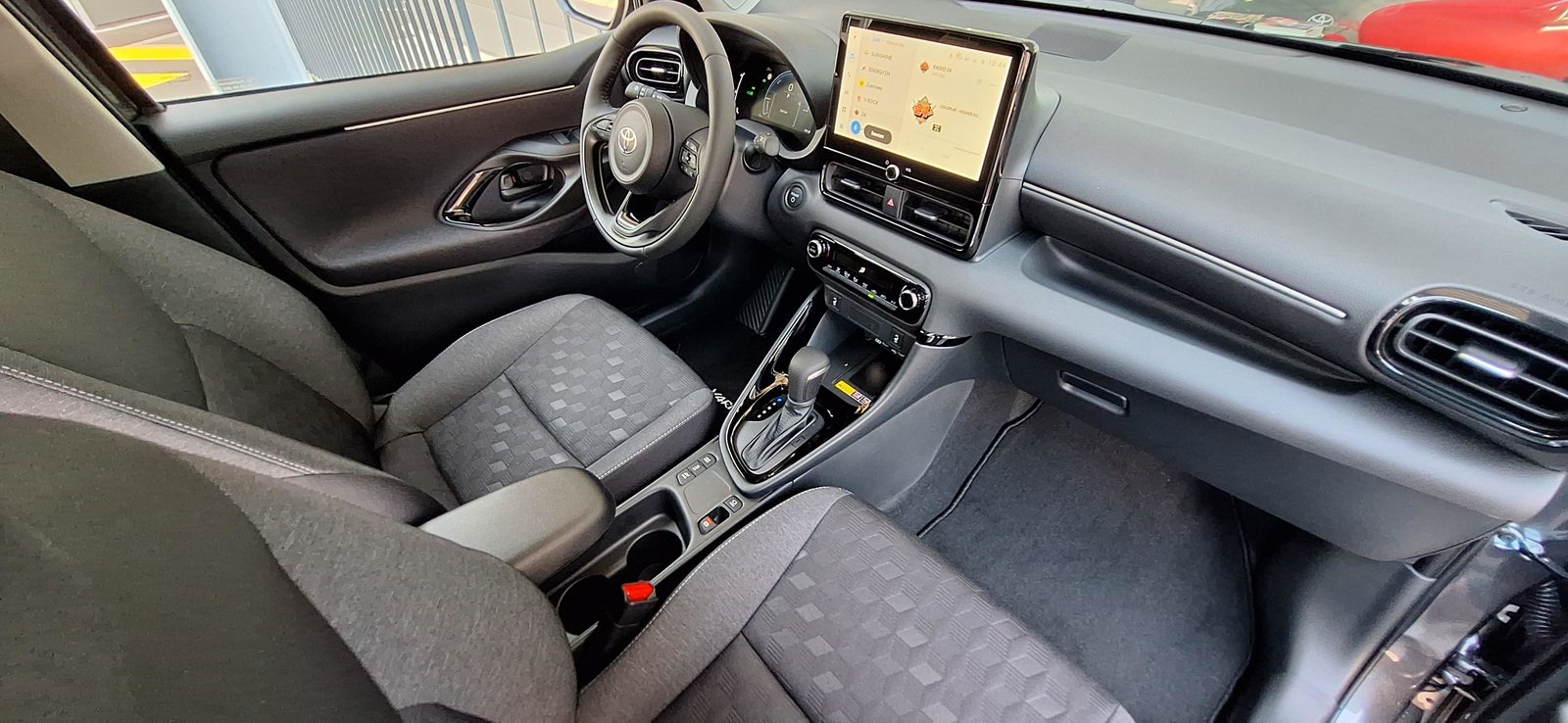 TOYOTA Yaris 1.5 VVT-i HSD Trend, Voll-Hybrid Benzin/Elektro, Neuwagen, Automatik - 6