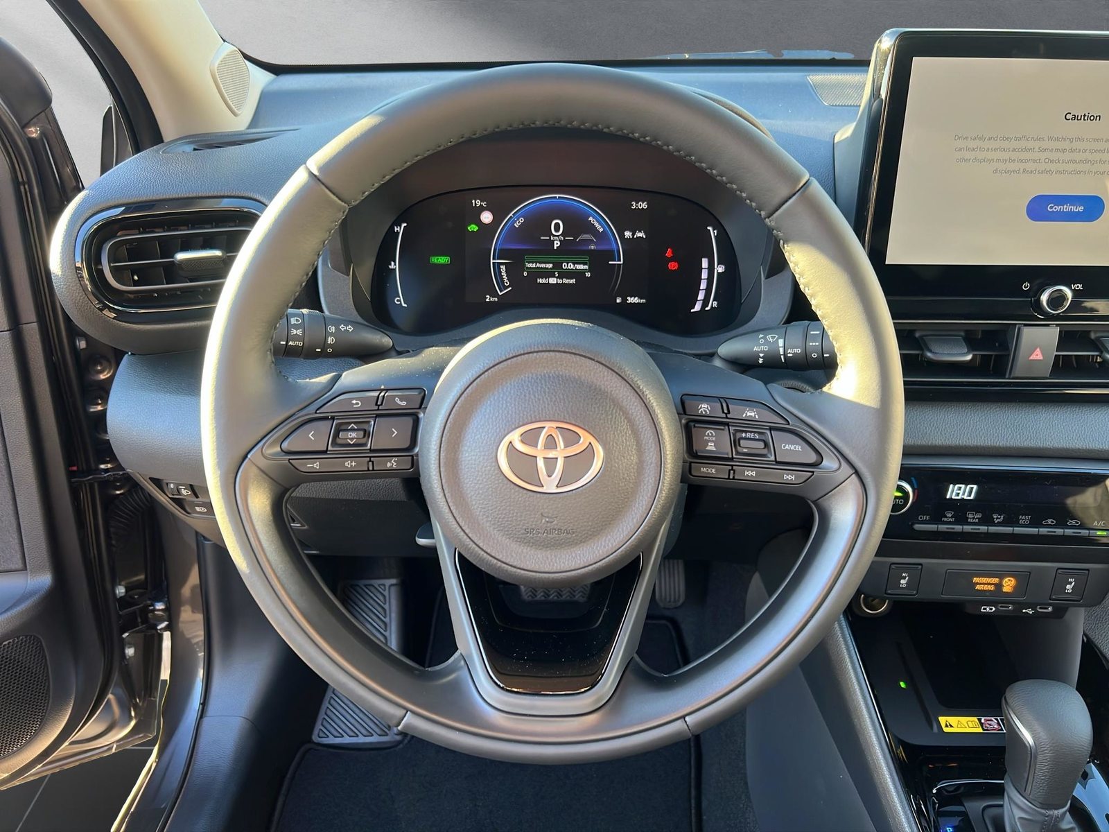 TOYOTA Yaris 1.5 VVT-i HSD Trend, Full-Hybrid Petrol/Electric, New car, Automatic - 5