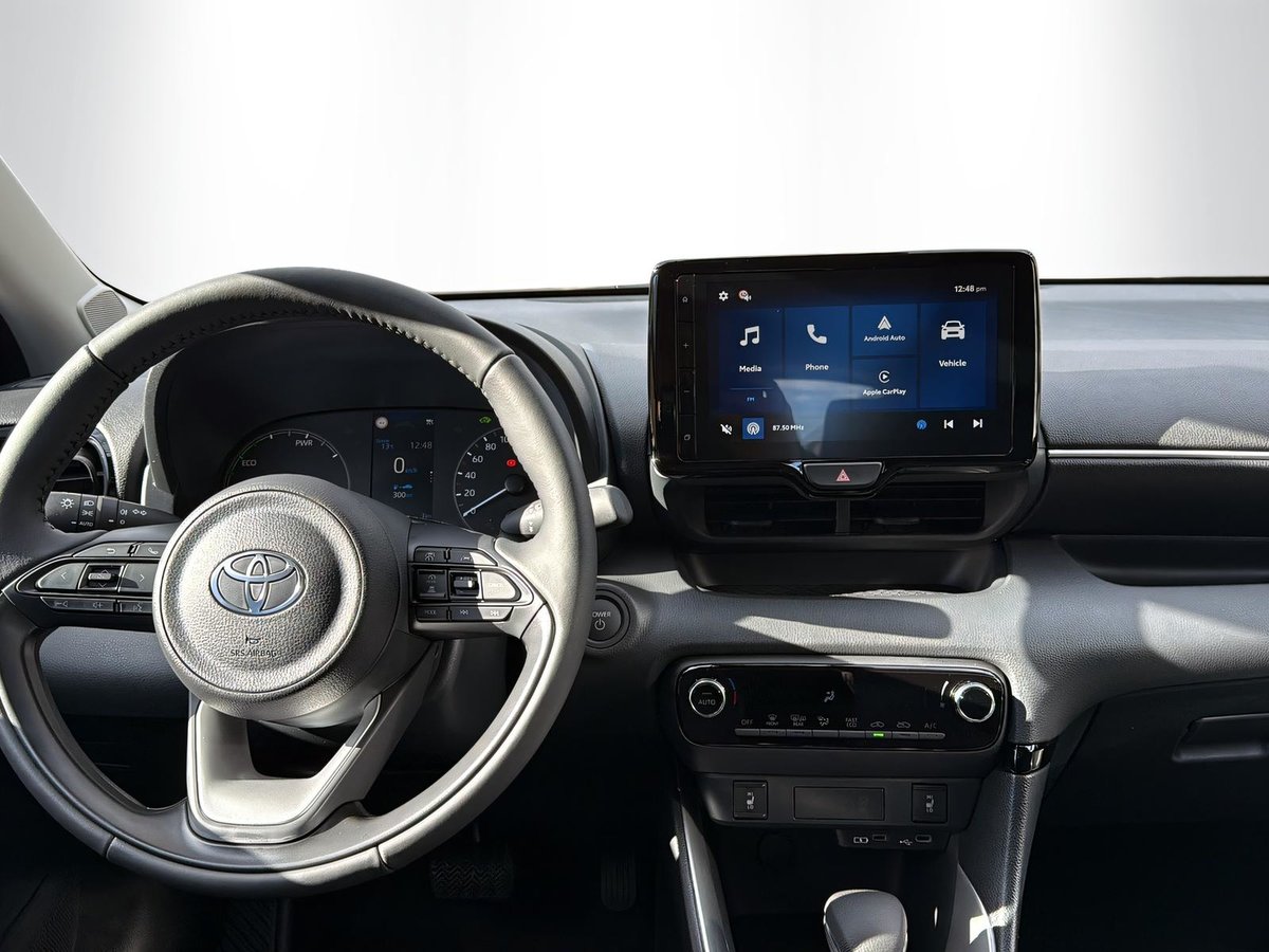 TOYOTA Yaris 1.5 VVT-i HSD Comfort, Hybride Intégral Essence/Électricité, Voiture nouvelle, Automatique - 4