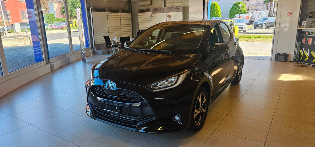 TOYOTA Yaris 1.5 VVT-i HSD Premium