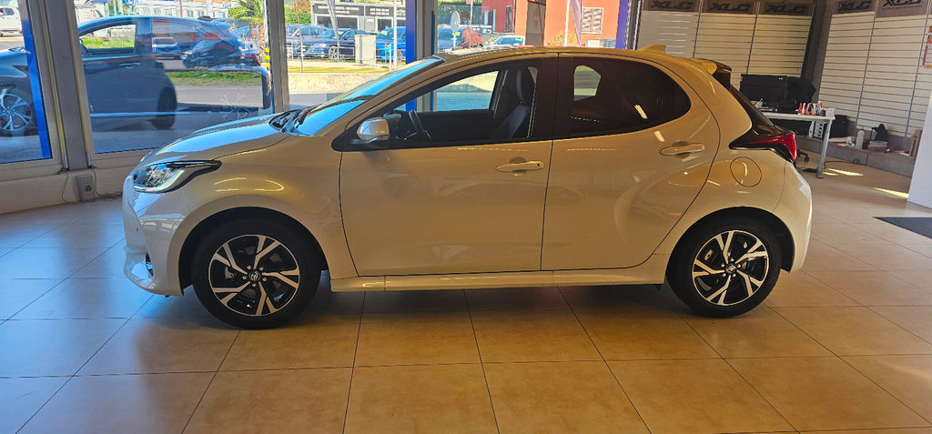 TOYOTA Yaris 1.5 VVT-i HSD Premium, Voll-Hybrid Benzin/Elektro, Neuwagen, Automatik - 4