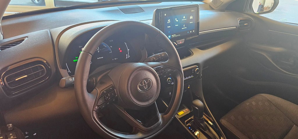 TOYOTA Yaris 1.5 VVT-i HSD Premium, Voll-Hybrid Benzin/Elektro, Neuwagen, Automatik - 7