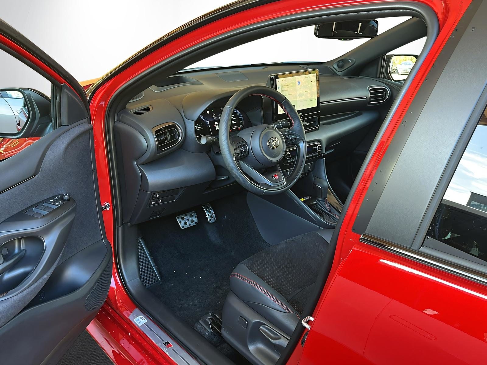 TOYOTA Yaris 1.5 VVT-i HSD GR Sport, Hybride Intégral Essence/Électricité, Voiture nouvelle, Automatique - 7
