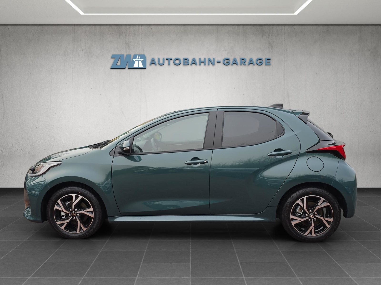 TOYOTA Yaris 1.5 VVT-i HSD Trend, Voll-Hybrid Benzin/Elektro, Neuwagen, Automat - 2