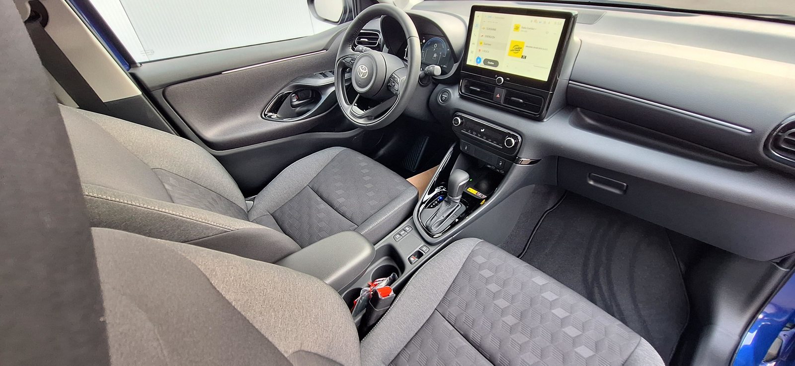 TOYOTA Yaris 1.5 VVT-i HSD Trend, Hybride Intégral Essence/Électricité, Voiture nouvelle, Automatique - 6