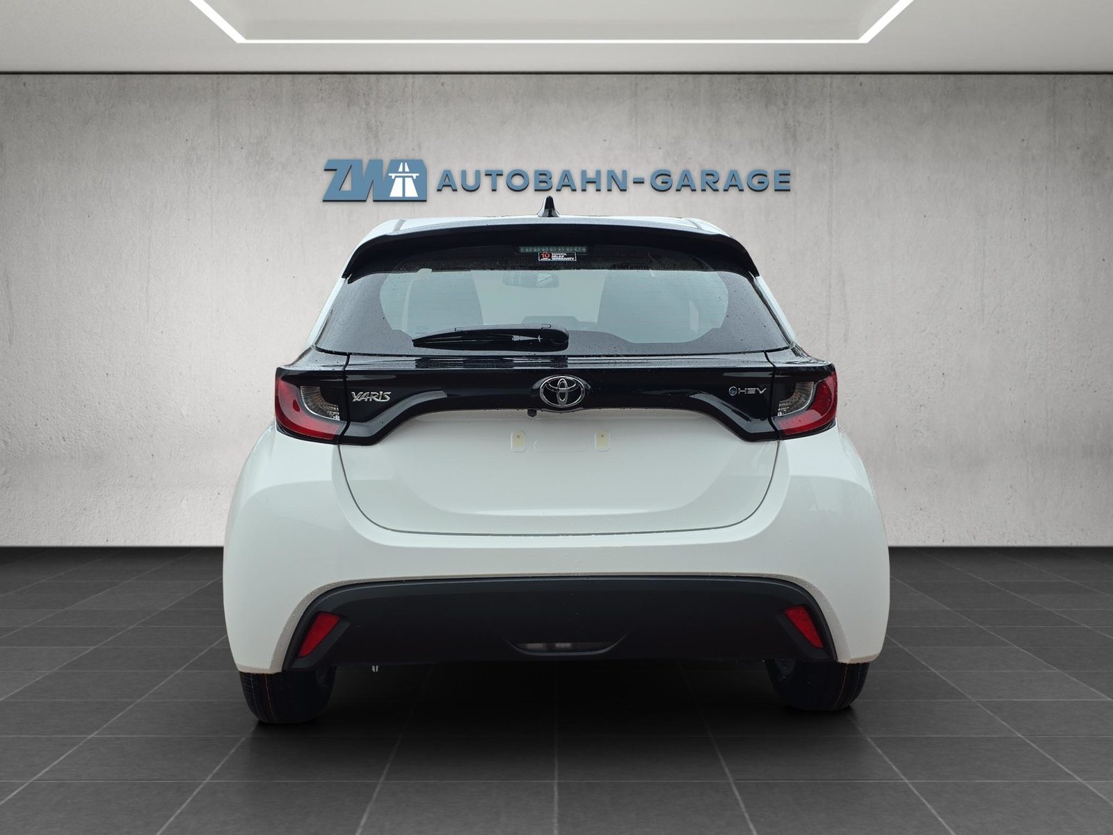 TOYOTA Yaris 1.5 VVT-i HSD Comfort, Hybride Integrale Benzina/Elettrica, Auto nuove, Automatico - 4