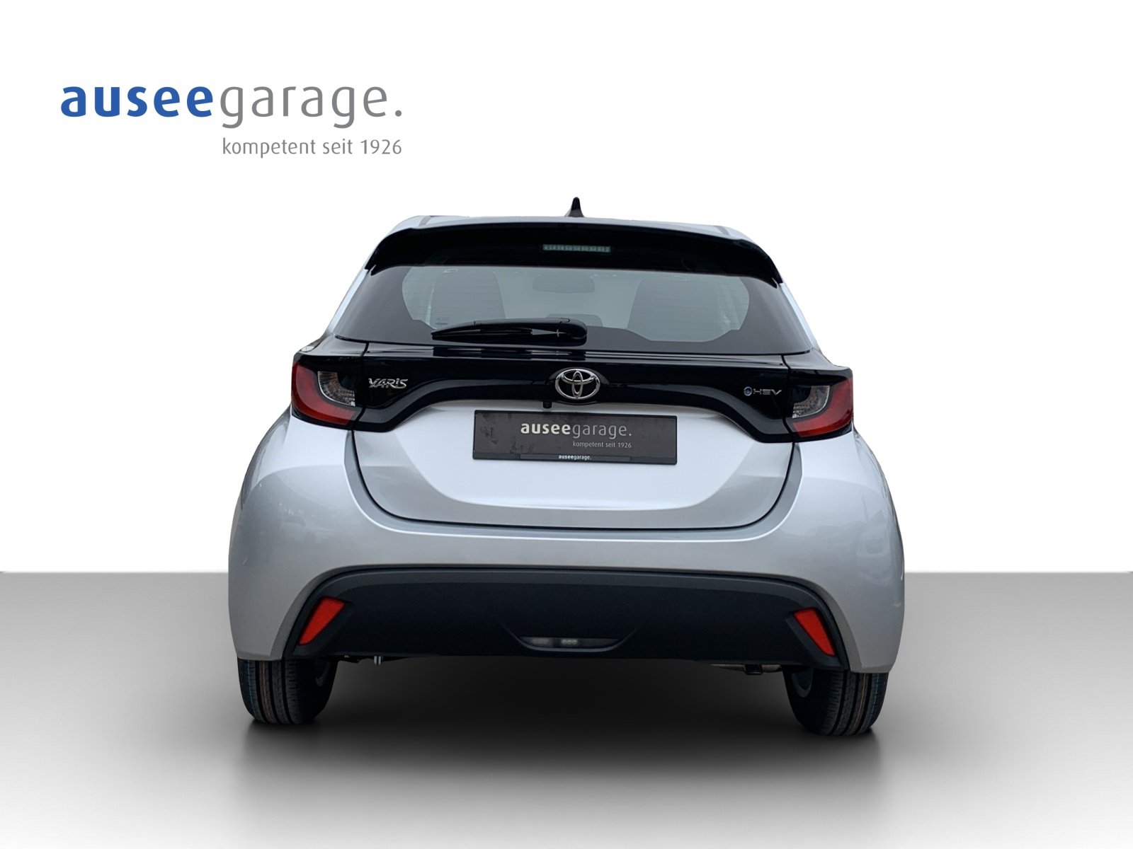 TOYOTA Yaris 1.5 VVT-i HSD Comfort, Full-Hybrid Petrol/Electric, New car, Automatic - 2