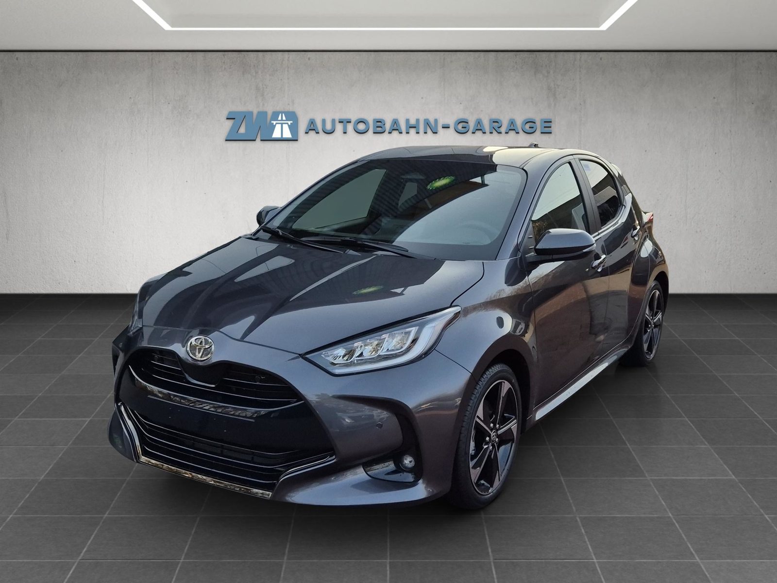 TOYOTA Yaris 1.5 VVT-i HSD Premium