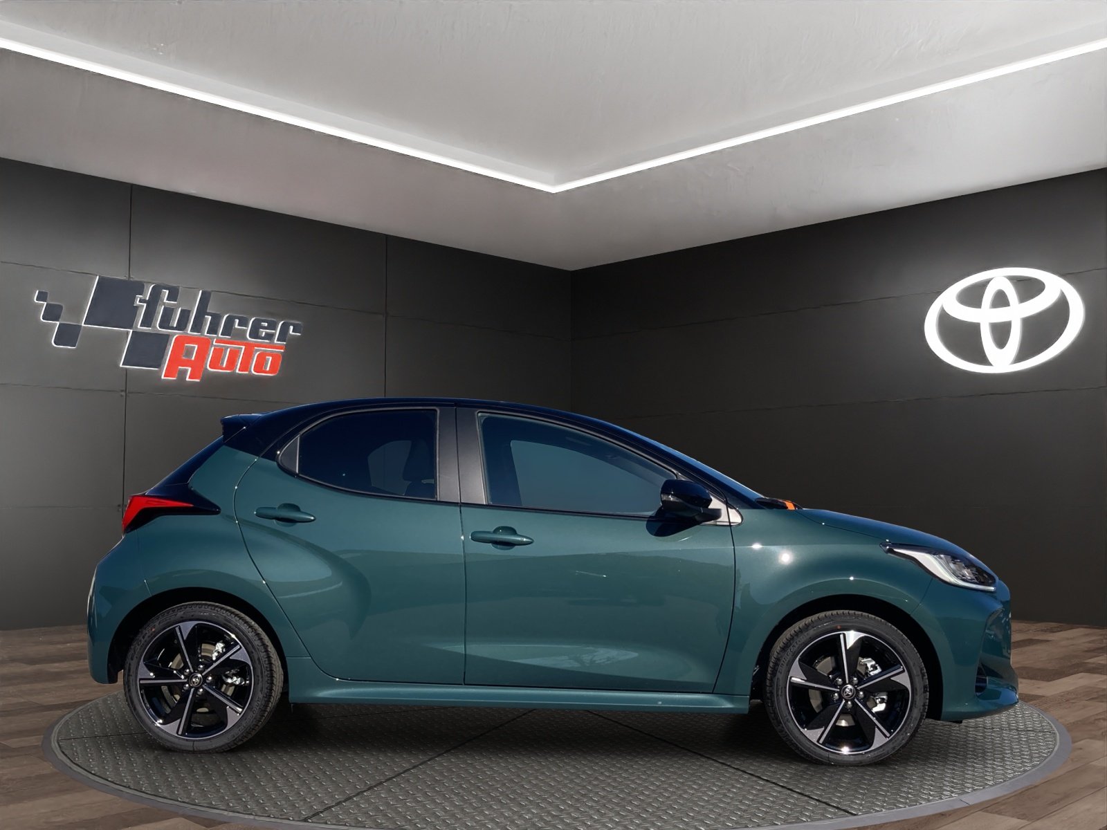 TOYOTA Yaris 1.5 VVT-i HSD Premium, Voll-Hybrid Benzin/Elektro, Neuwagen, Automatik - 4