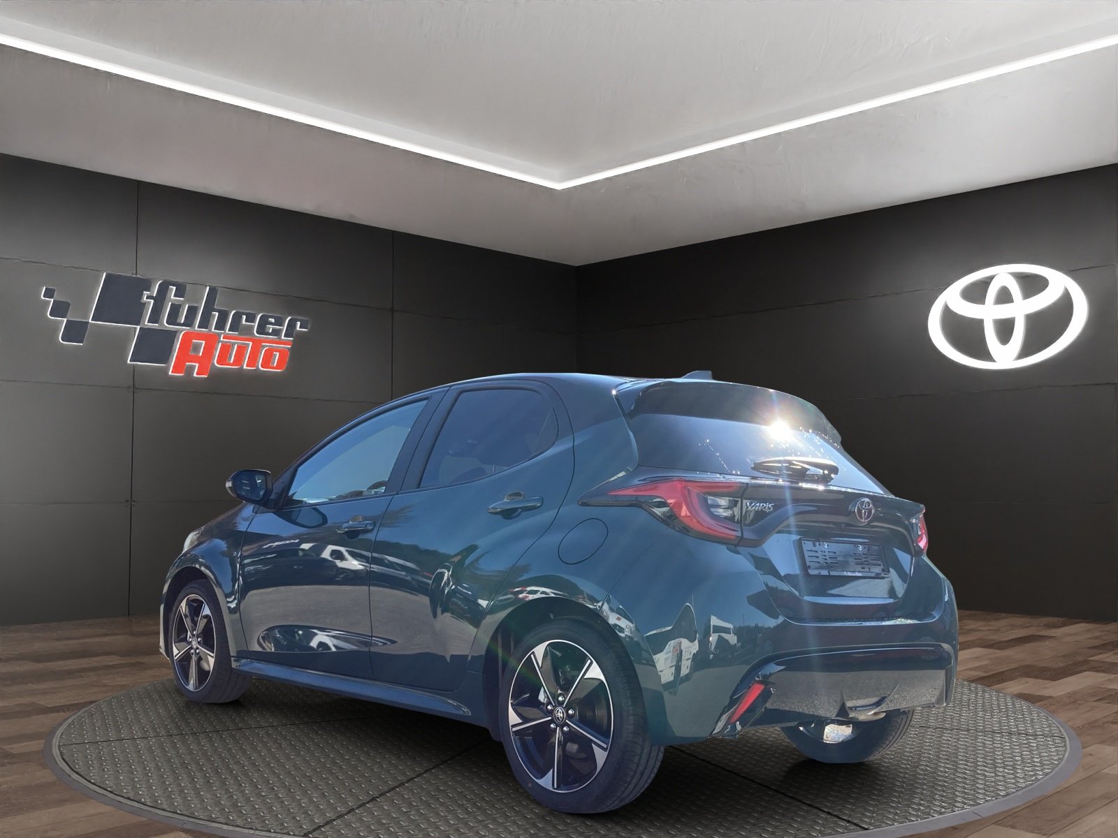 TOYOTA Yaris 1.5 VVT-i HSD Premium, Voll-Hybrid Benzin/Elektro, Neuwagen, Automatik - 5