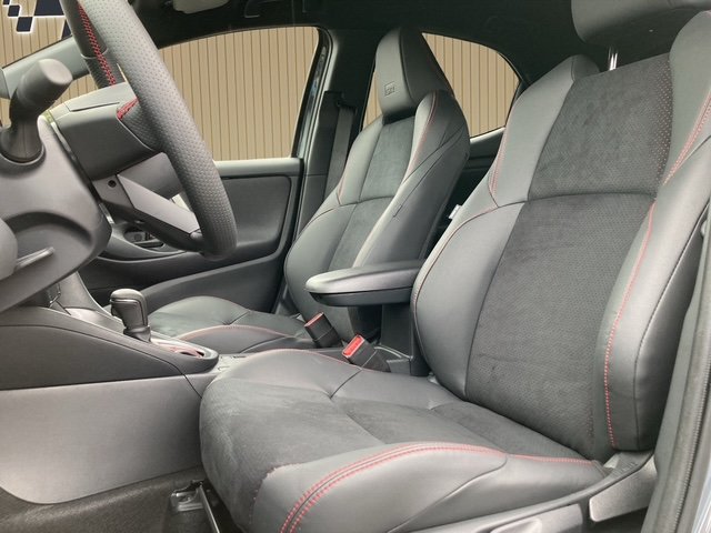 TOYOTA Yaris 1.5 VVT-i HSD GR Sport, Hybride Intégral Essence/Électricité, Voiture nouvelle, Automatique - 7