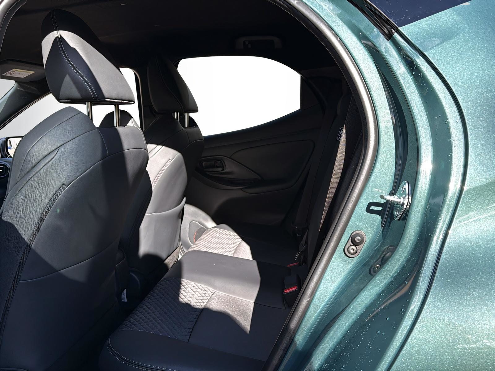 TOYOTA Yaris 1.5 VVT-i HSD Premium, Voll-Hybrid Benzin/Elektro, Neuwagen, Automatik - 5