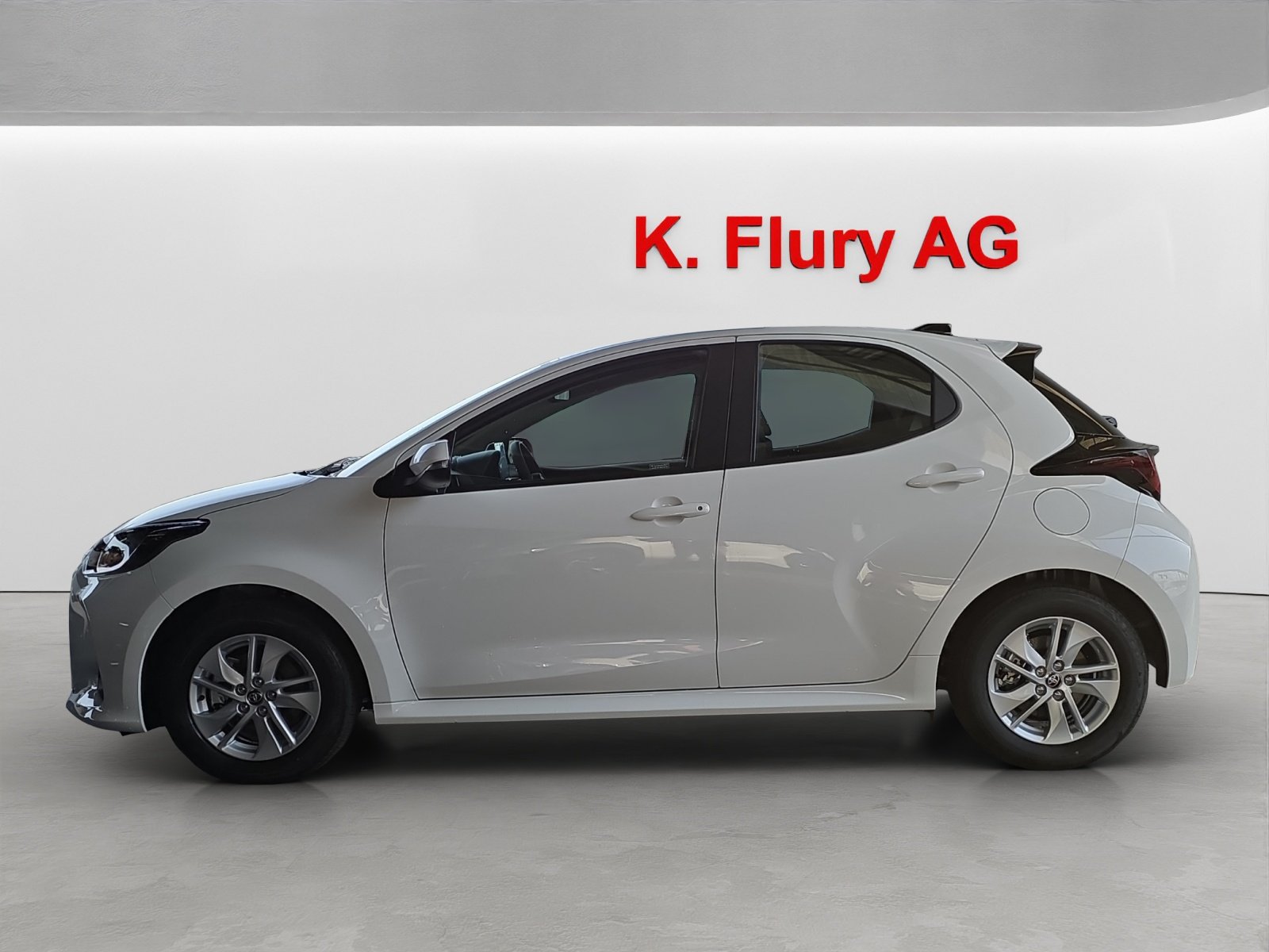 TOYOTA Yaris 1.5 VVT-i HSD Comfort, Hybride Intégral Essence/Électricité, Voiture nouvelle, Automatique - 2