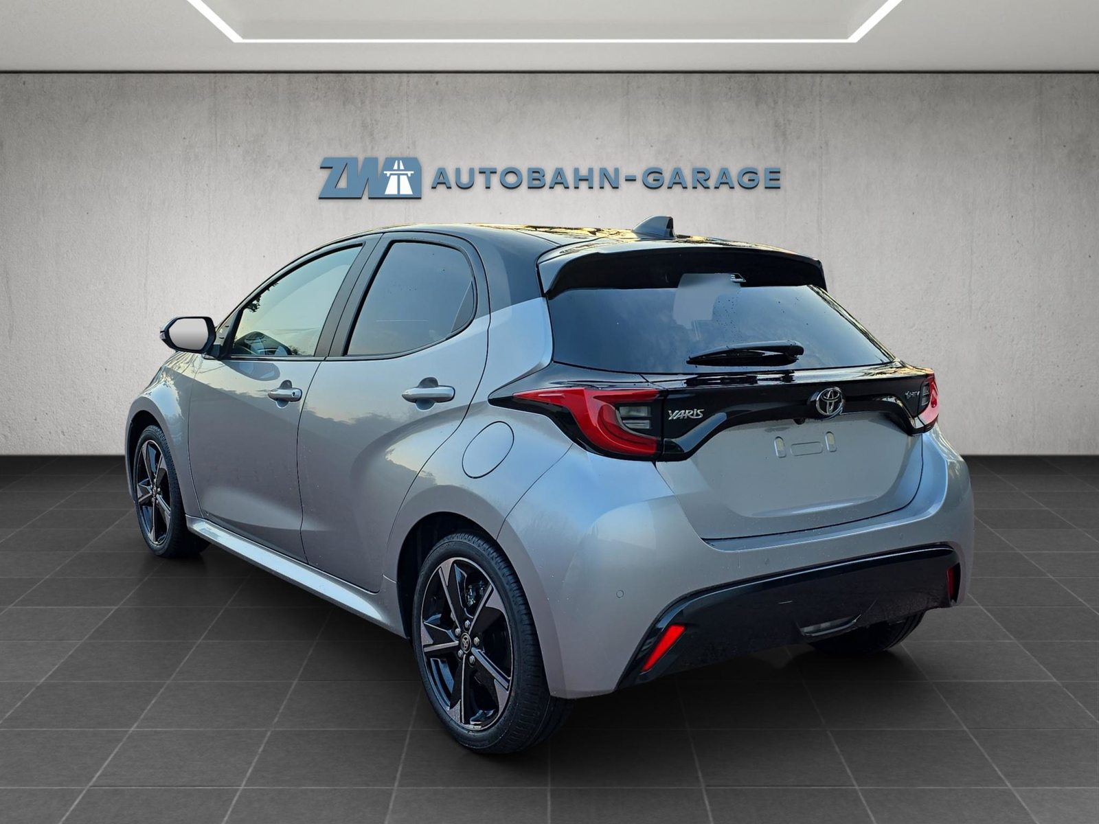 TOYOTA Yaris 1.5 VVT-i HSD Premium, Voll-Hybrid Benzin/Elektro, Neuwagen, Automatik - 3