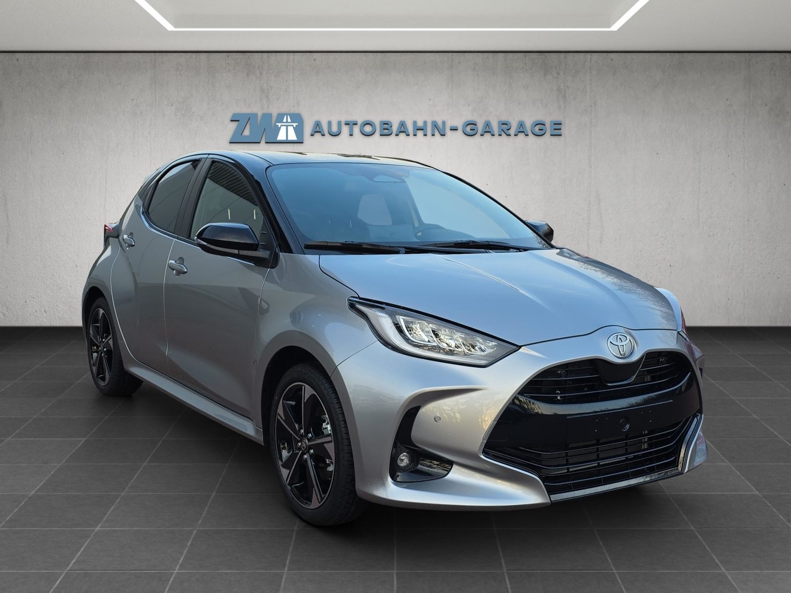 TOYOTA Yaris 1.5 VVT-i HSD Premium, Voll-Hybrid Benzin/Elektro, Neuwagen, Automatik - 7