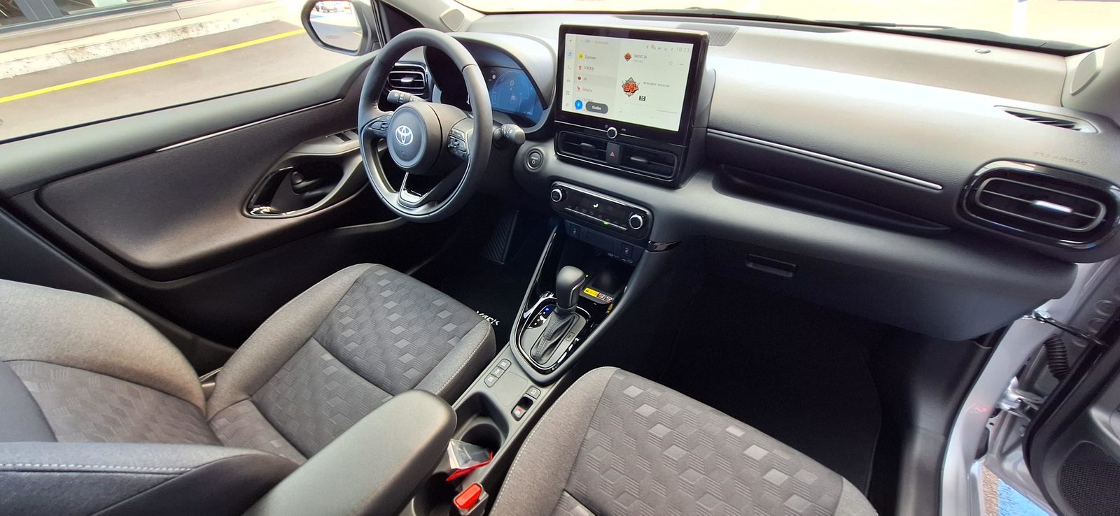 TOYOTA Yaris 1.5 VVT-i HSD Trend, Hybride Integrale Benzina/Elettrica, Auto nuove, Automatico - 6