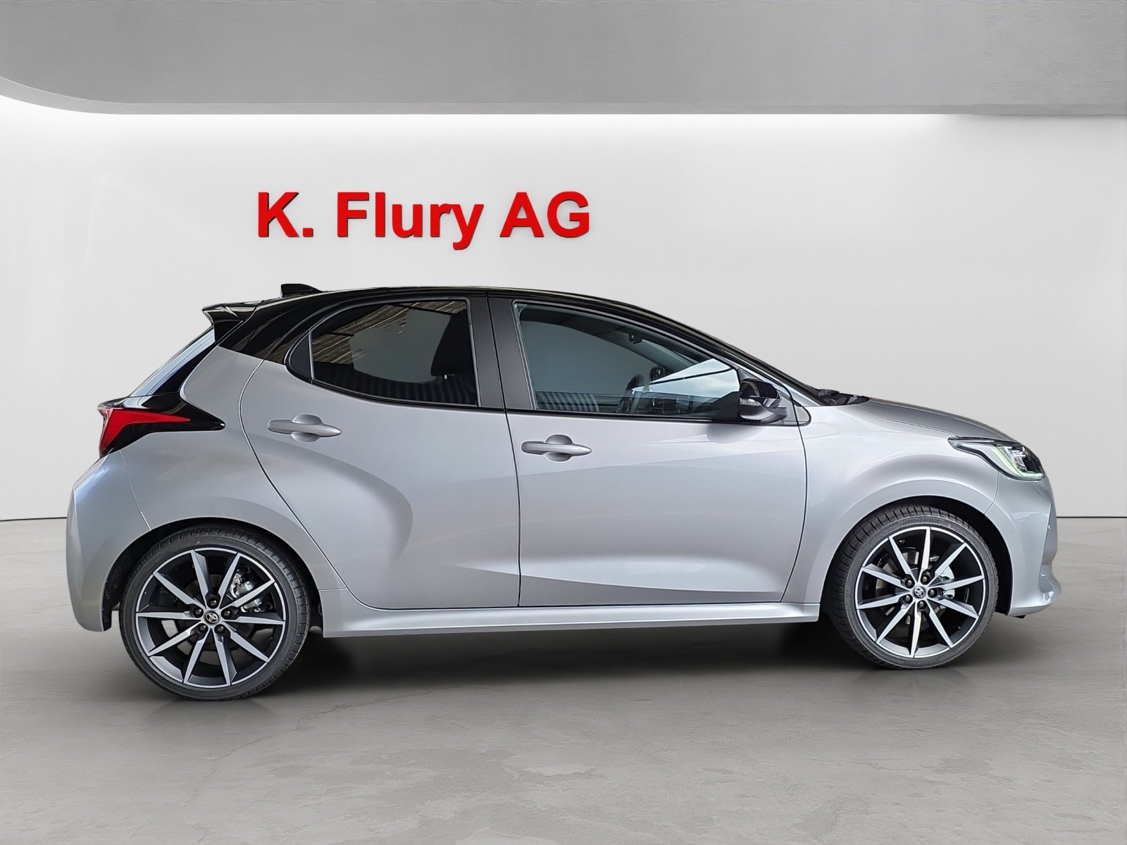 TOYOTA Yaris 1.5 VVT-i HSD GR Sport, Full-Hybrid Petrol/Electric, New car, Automatic - 6