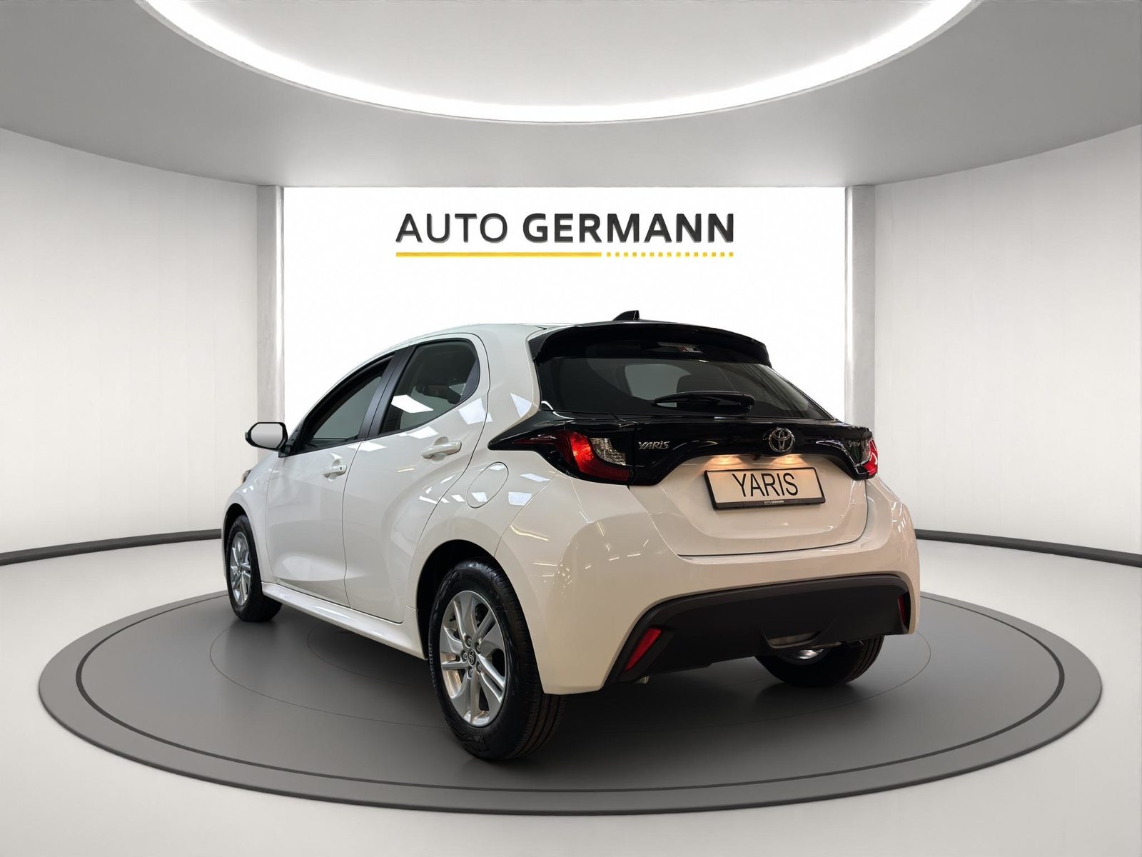 TOYOTA Yaris 1.5 VVT-i HSD Comfort, Full-Hybrid Petrol/Electric, New car, Automatic - 2