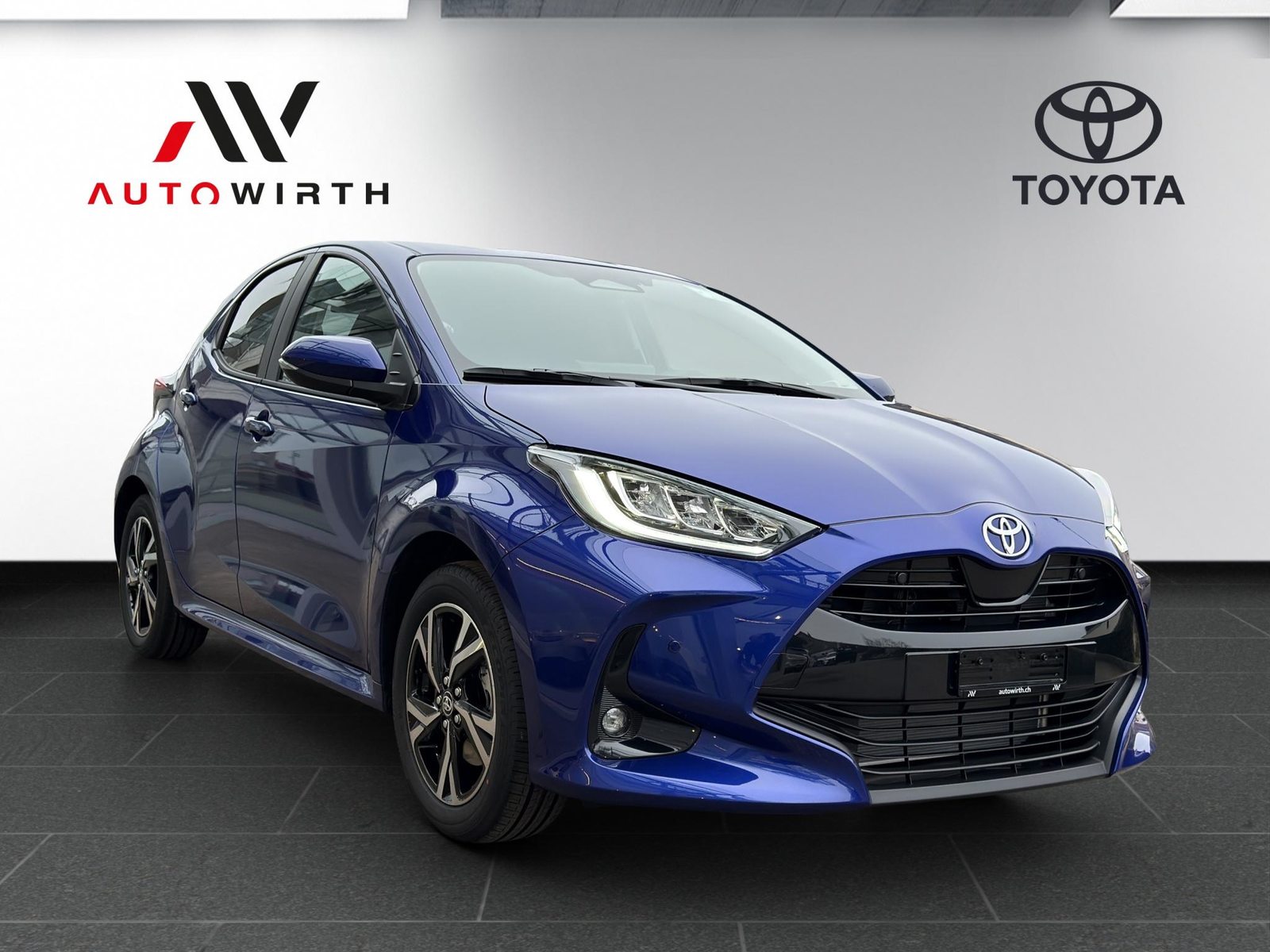 TOYOTA Yaris 1.5 VVT-i HSD Trend, Full-Hybrid Petrol/Electric, New car, Automatic - 3