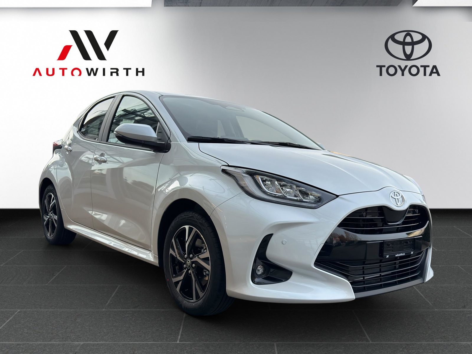 TOYOTA Yaris 1.5 VVT-i HSD Trend, Hybride Integrale Benzina/Elettrica, Auto nuove, Automatico - 3