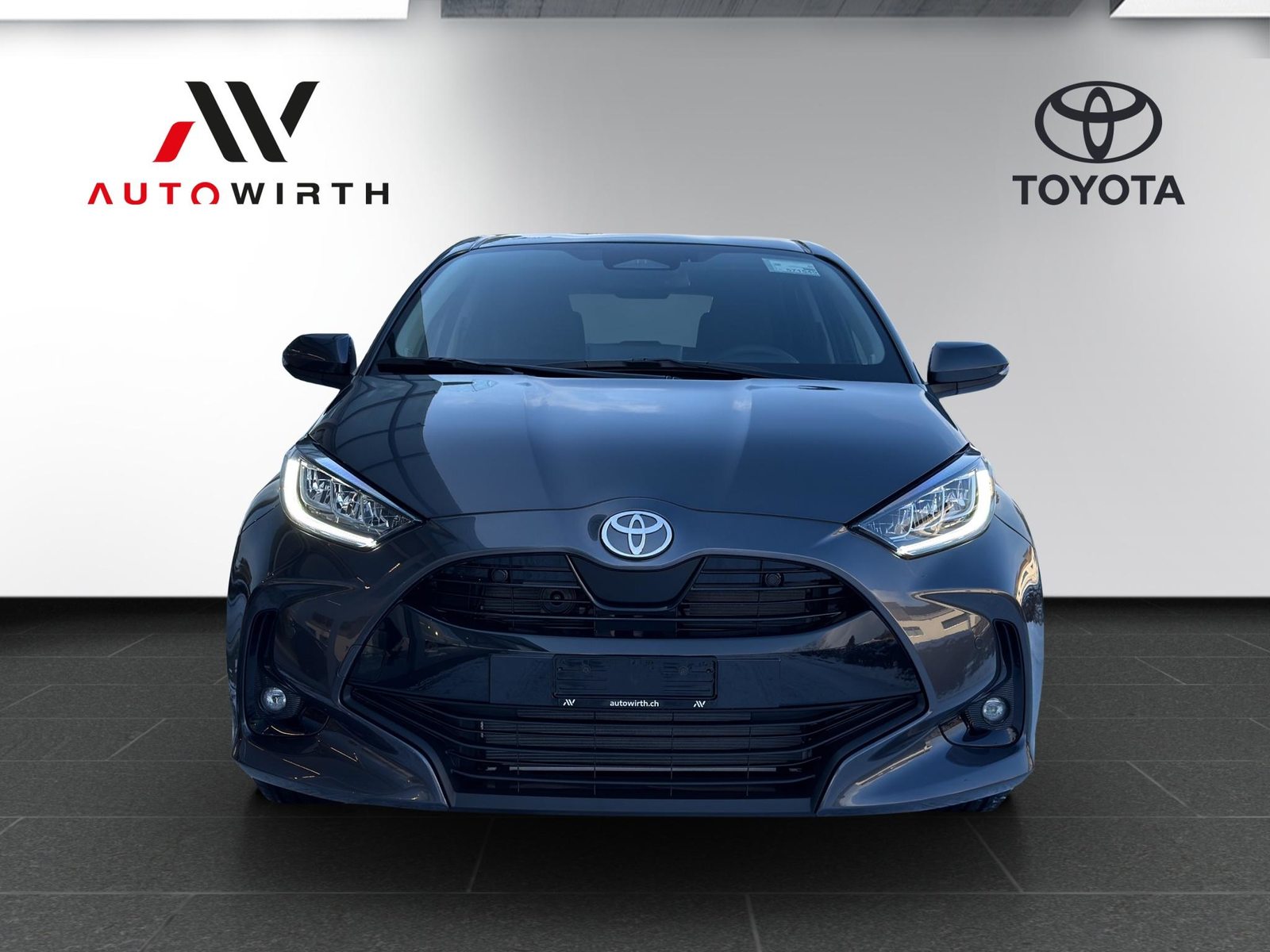TOYOTA Yaris 1.5 VVT-i HSD Trend, Hybride Integrale Benzina/Elettrica, Auto nuove, Automatico - 2