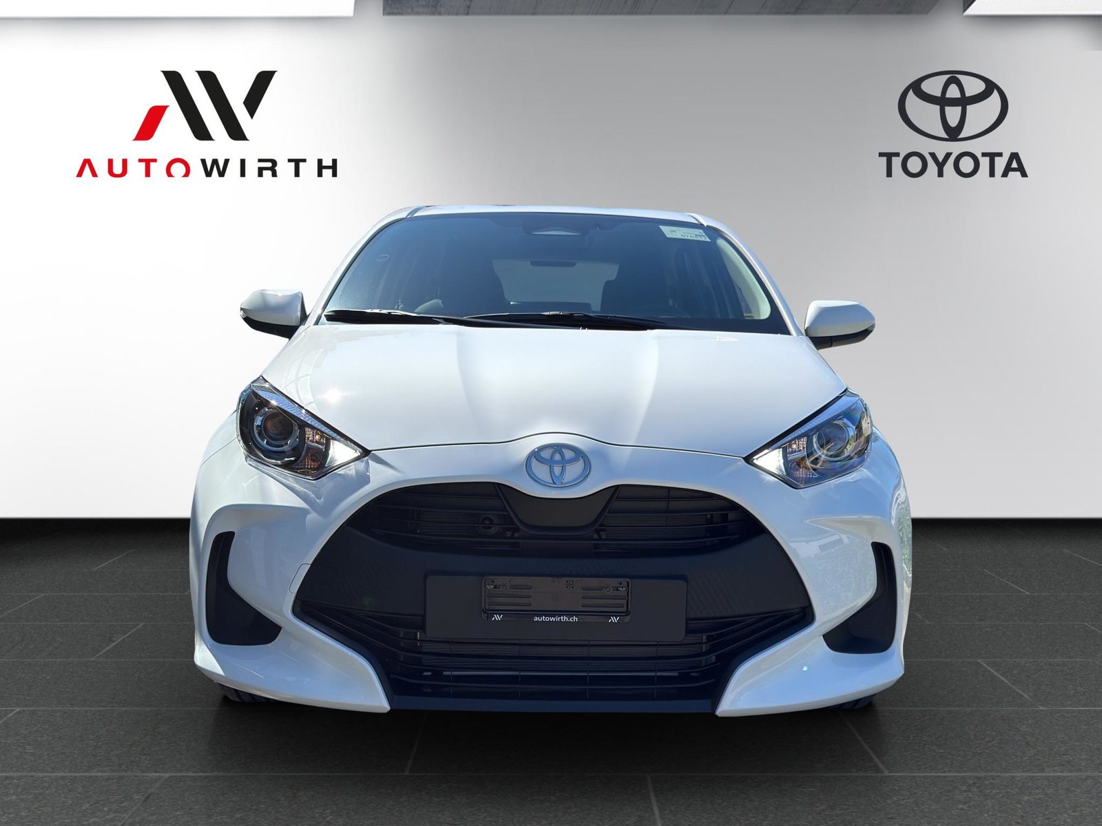 TOYOTA Yaris 1.5 VVT-i HSD Comfort, Voll-Hybrid Benzin/Elektro, Neuwagen, Automatik - 2