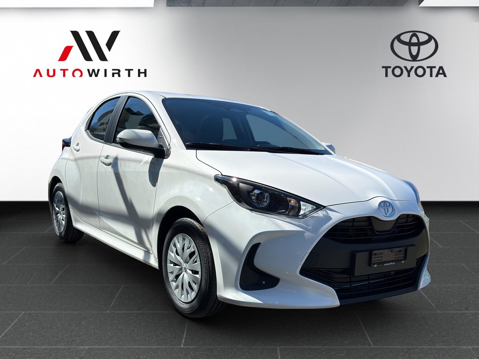 TOYOTA Yaris 1.5 VVT-i HSD Comfort, Voll-Hybrid Benzin/Elektro, Neuwagen, Automatik - 3