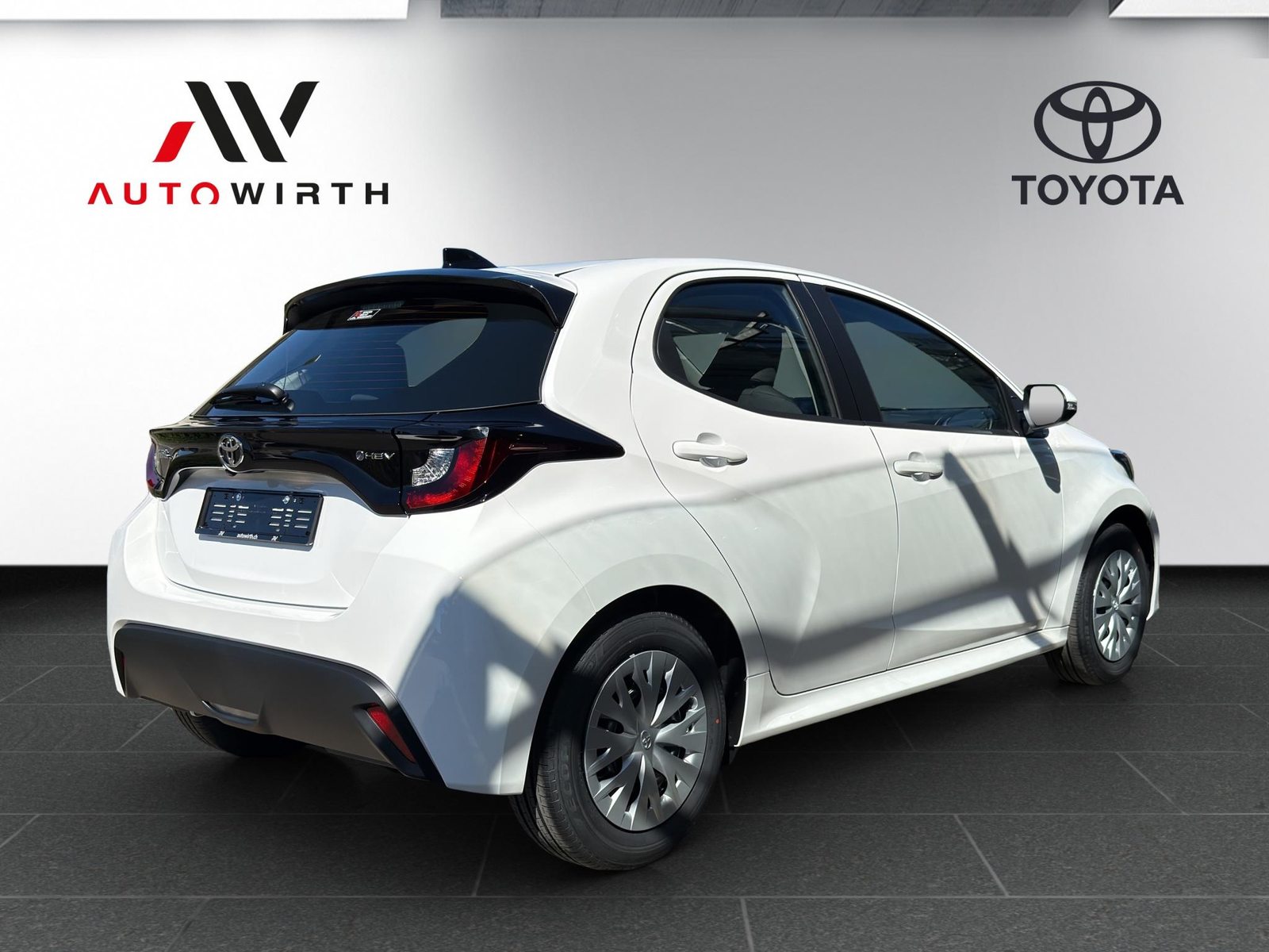 TOYOTA Yaris 1.5 VVT-i HSD Comfort, Voll-Hybrid Benzin/Elektro, Neuwagen, Automatik - 5