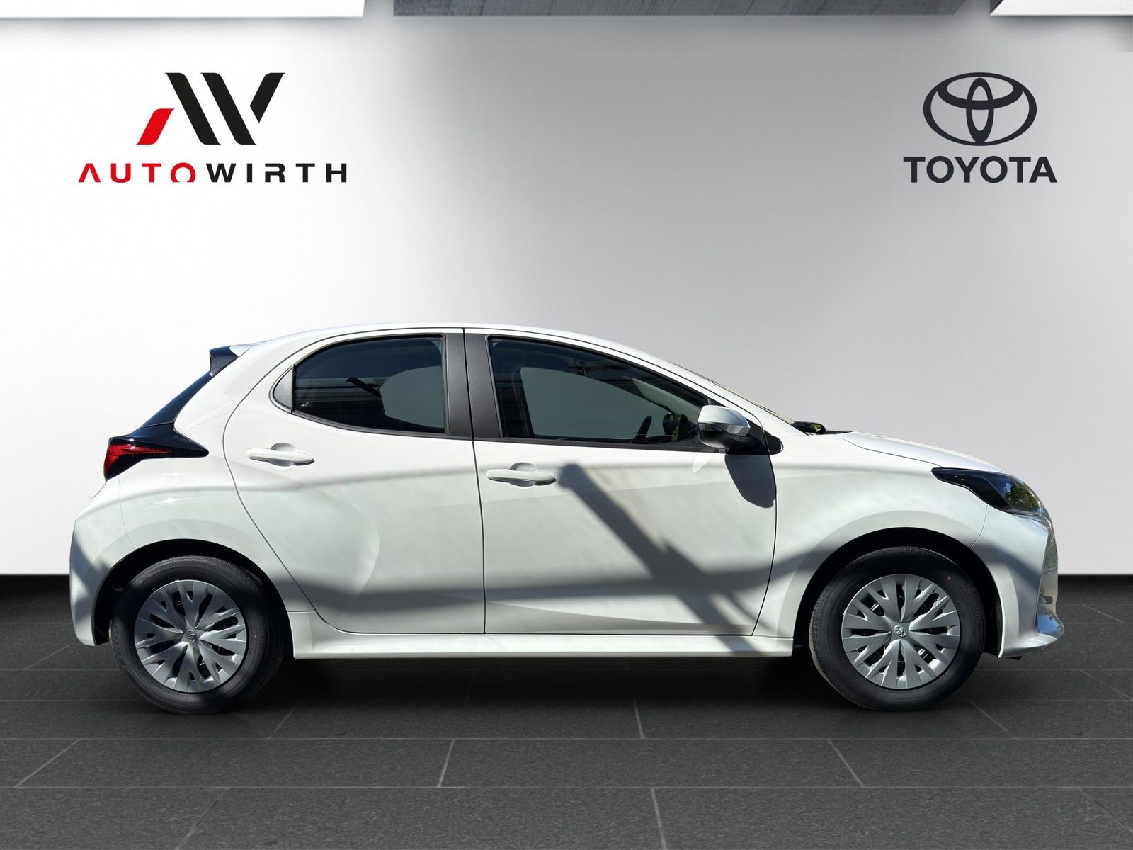 TOYOTA Yaris 1.5 VVT-i HSD Comfort, Hybride Integrale Benzina/Elettrica, Auto nuove, Automatico - 4