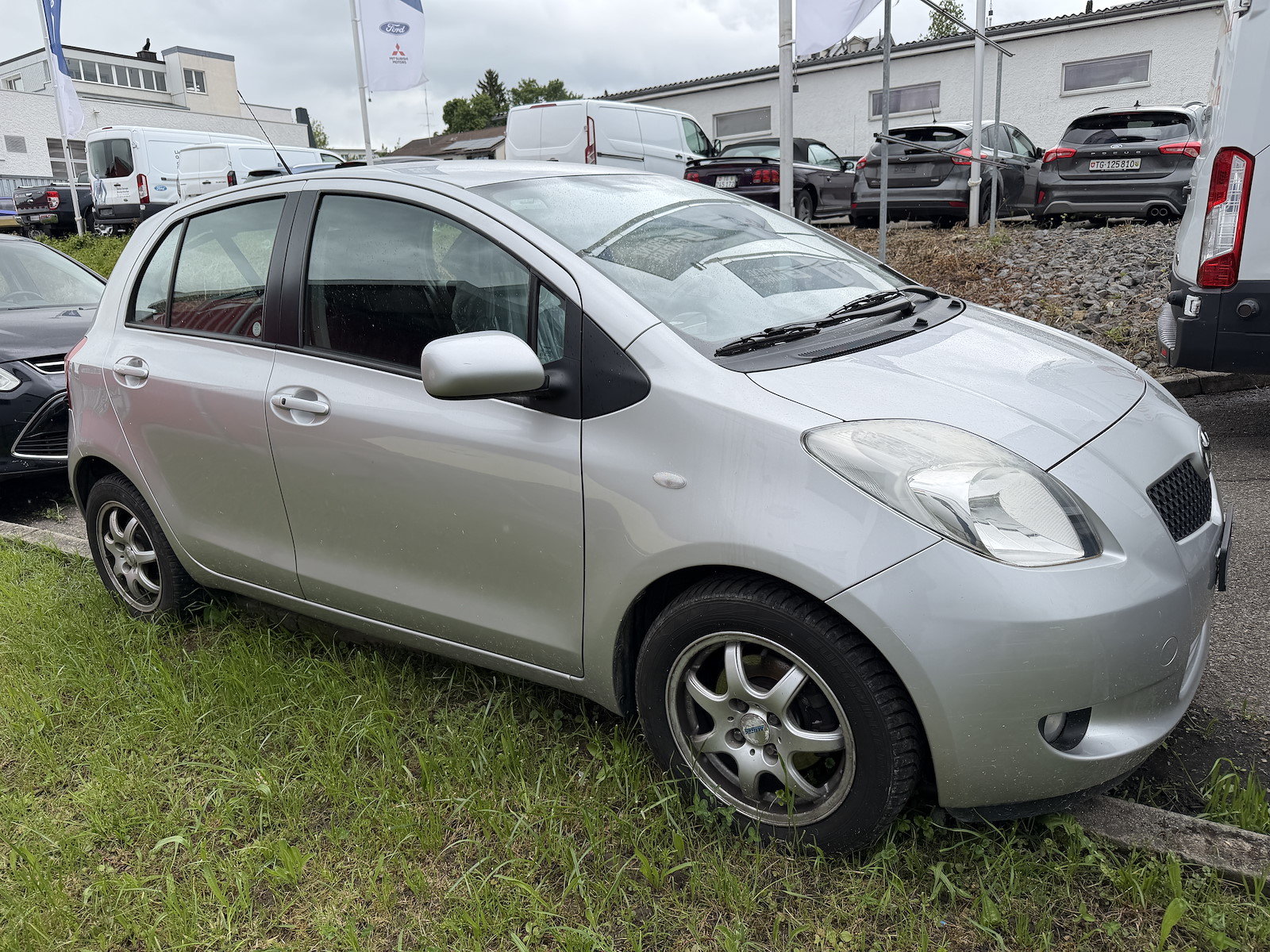 TOYOTA Yaris 1.3 16V Linea Sol, Petrol, New car, Manual - 4