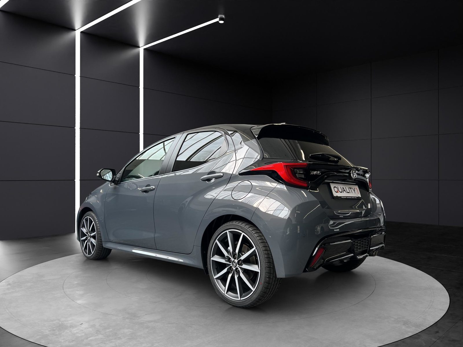 TOYOTA Yaris 1.5 VVT-i HSD GR Sport, Hybride Integrale Benzina/Elettrica, Auto nuove, Automatico - 3