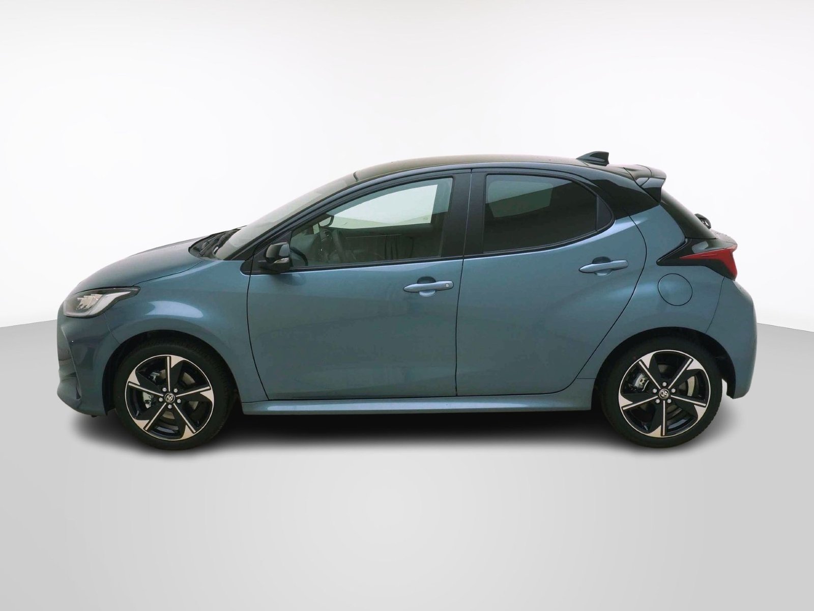 TOYOTA Yaris 1.5 VVT-i HSD Premium Panorama-Glasdach, Full-Hybrid Petrol/Electric, New car, Automatic - 2