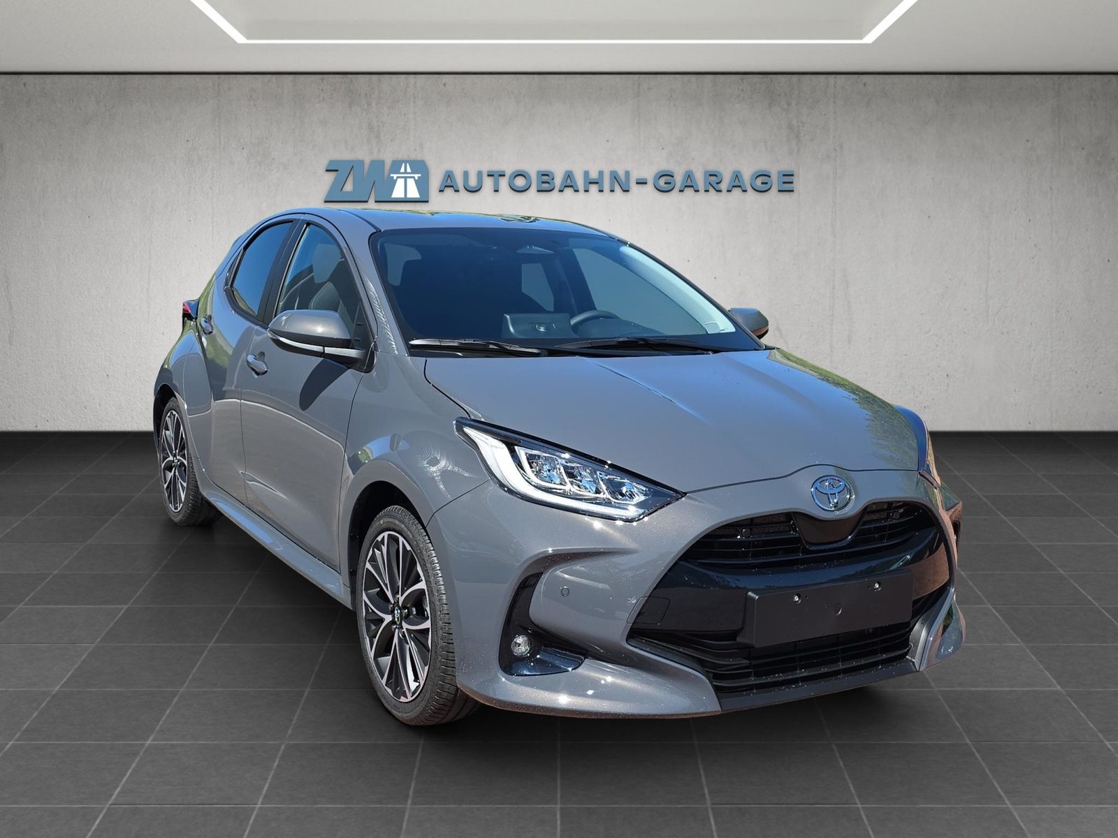 TOYOTA Yaris 1.5 VVT-i HSD Trend, Full-Hybrid Petrol/Electric, New car, Automatic - 7