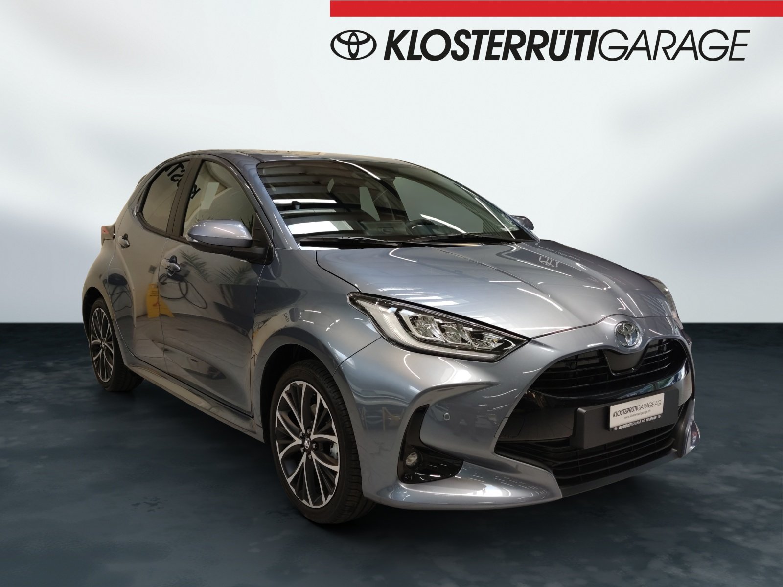 TOYOTA Yaris 1.5 VVT-i HSD Trend, Full-Hybrid Petrol/Electric, New car, Automatic - 2