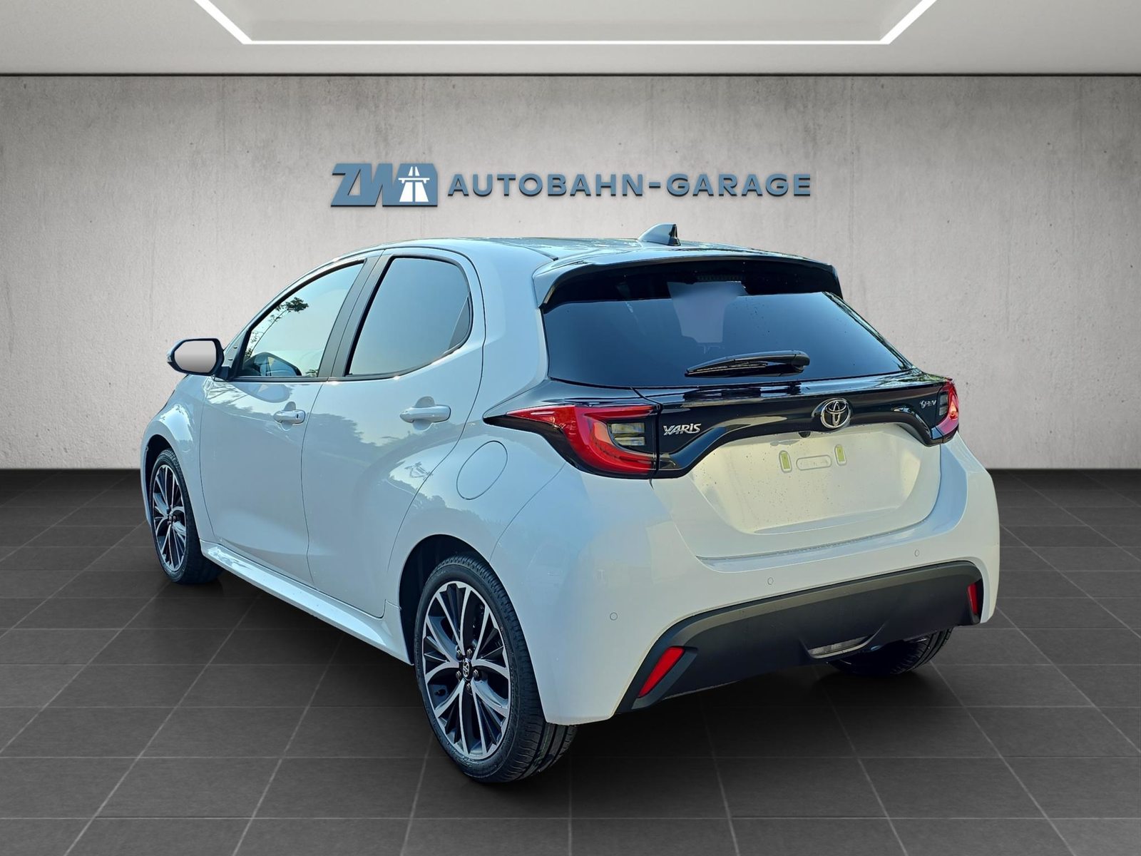 TOYOTA Yaris 1.5 VVT-i HSD Trend, Hybride Integrale Benzina/Elettrica, Auto nuove, Automatico - 3