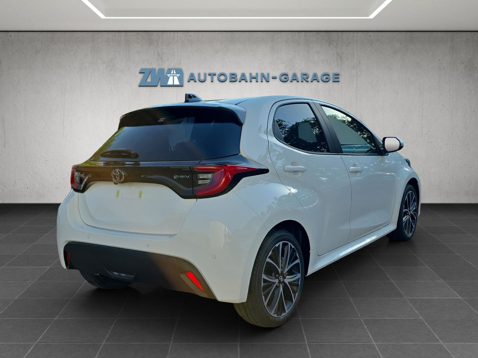 TOYOTA Yaris 1.5 VVT-i HSD Trend, Hybride Integrale Benzina/Elettrica, Auto nuove, Automatico - 5