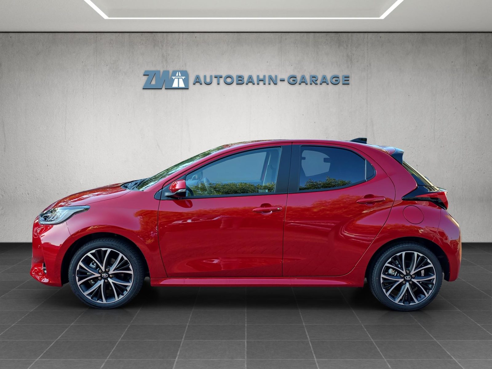 TOYOTA Yaris 1.5 VVT-i HSD Trend, Hybride Integrale Benzina/Elettrica, Auto nuove, Automatico - 2