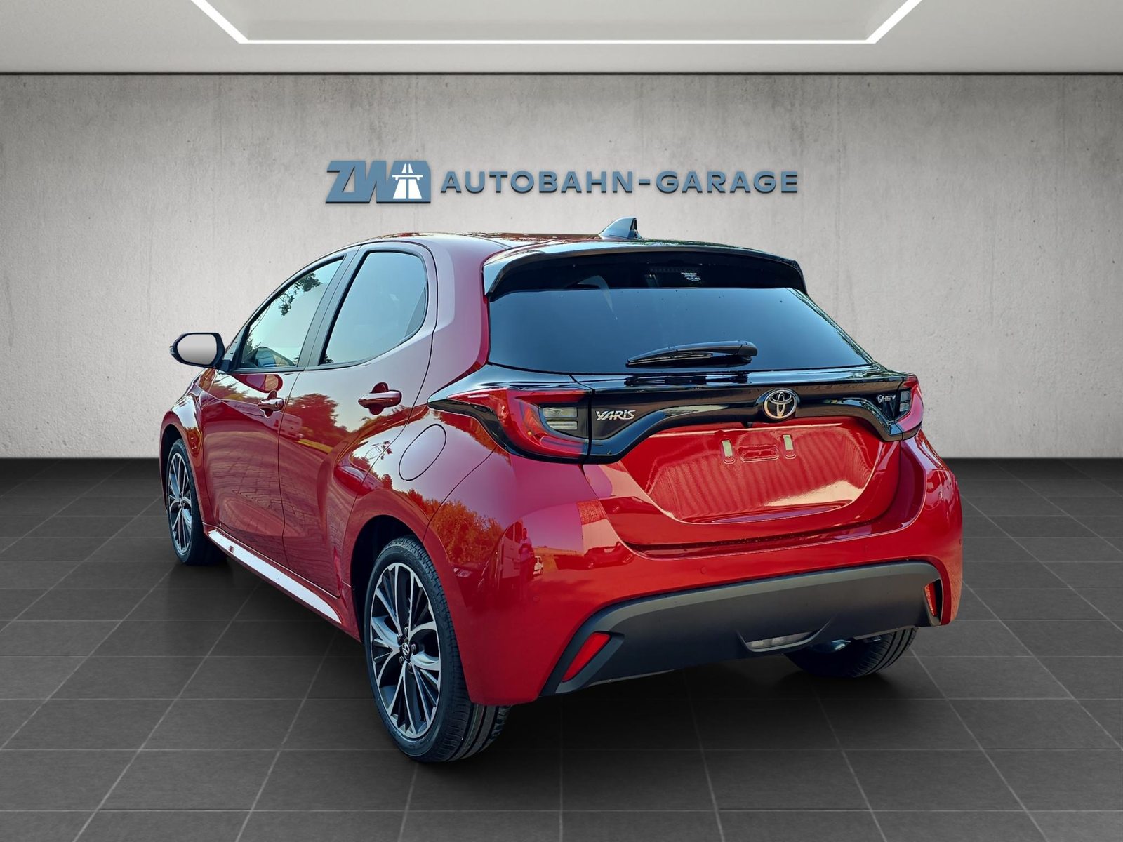 TOYOTA Yaris 1.5 VVT-i HSD Trend, Hybride Integrale Benzina/Elettrica, Auto nuove, Automatico - 3