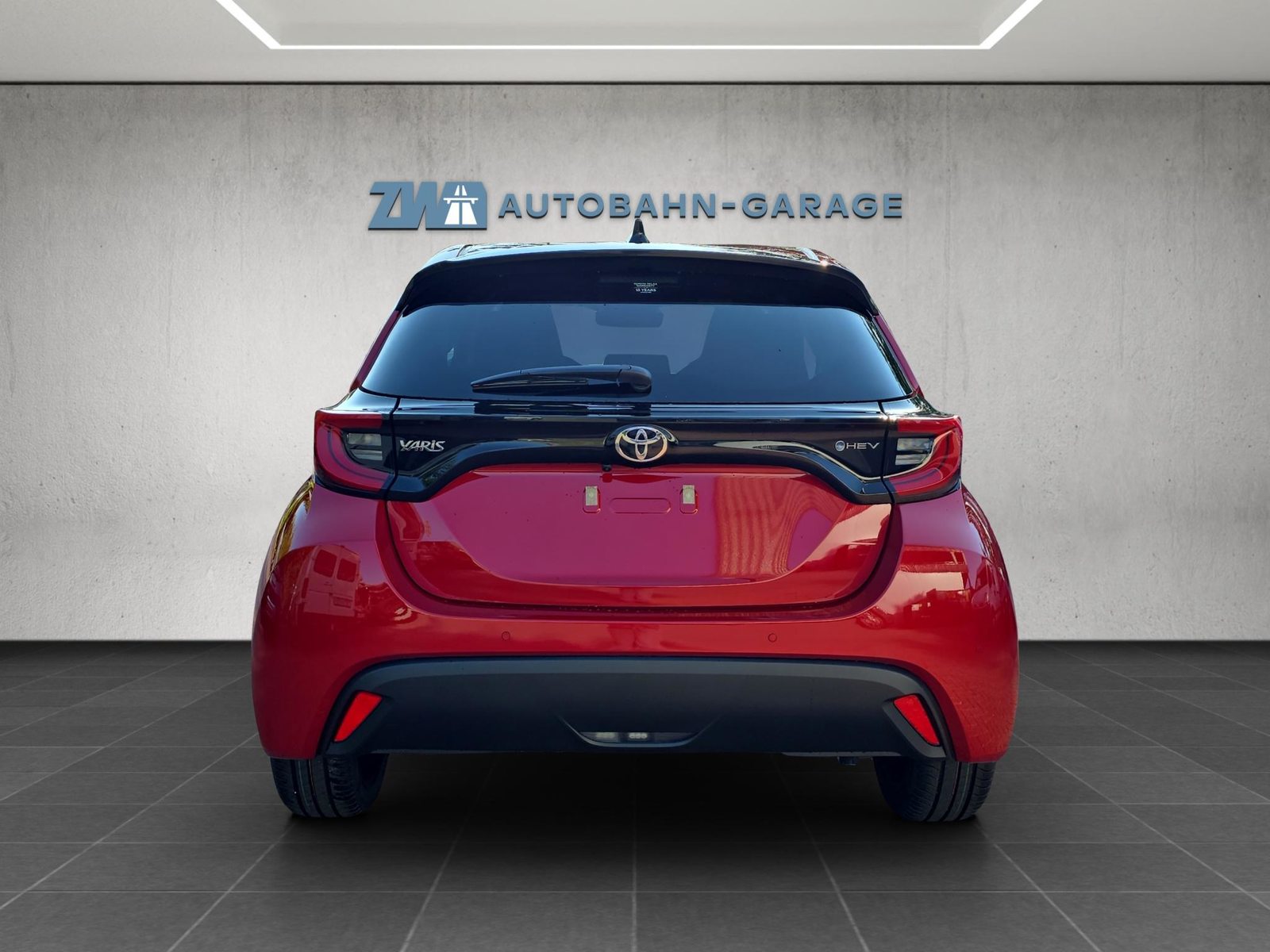 TOYOTA Yaris 1.5 VVT-i HSD Trend, Hybride Integrale Benzina/Elettrica, Auto nuove, Automatico - 4