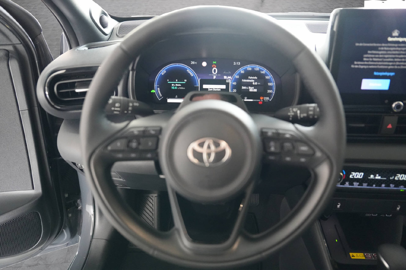 TOYOTA Yaris 1.5 VVT-i HSD Premium, Voll-Hybrid Benzin/Elektro, Neuwagen, Automatik - 6