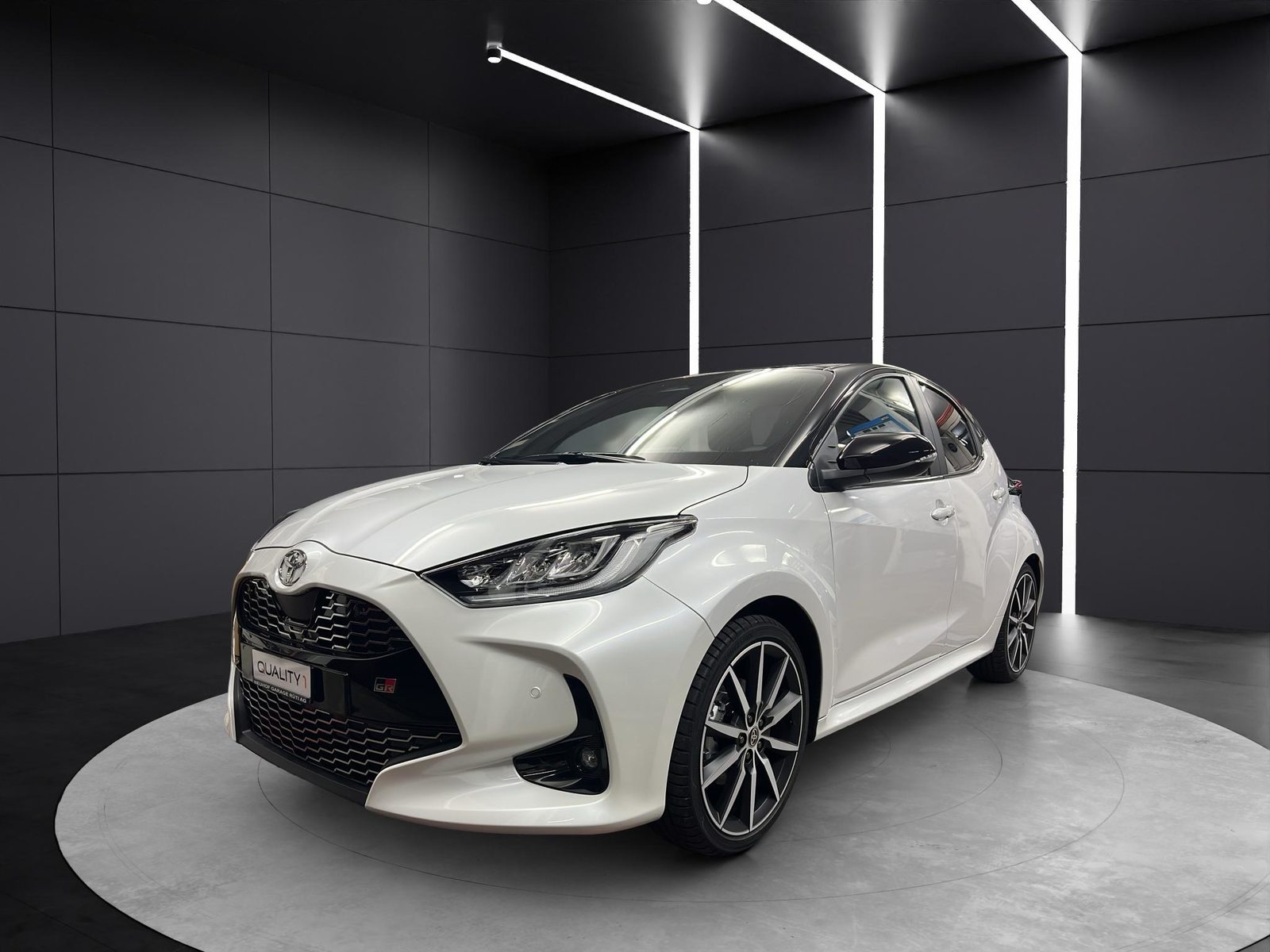 TOYOTA Yaris 1.5 VVT-i HSD GR Sport