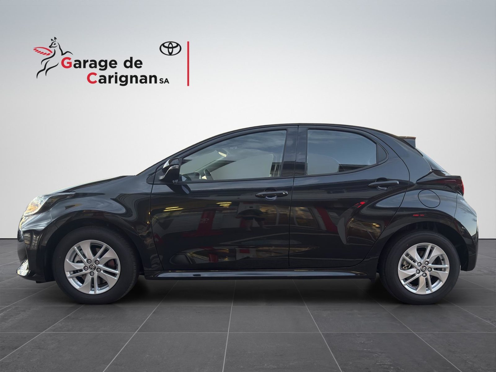 TOYOTA Yaris 1.5 VVT-i HSD Comfort, Full-Hybrid Petrol/Electric, New car, Automatic - 4