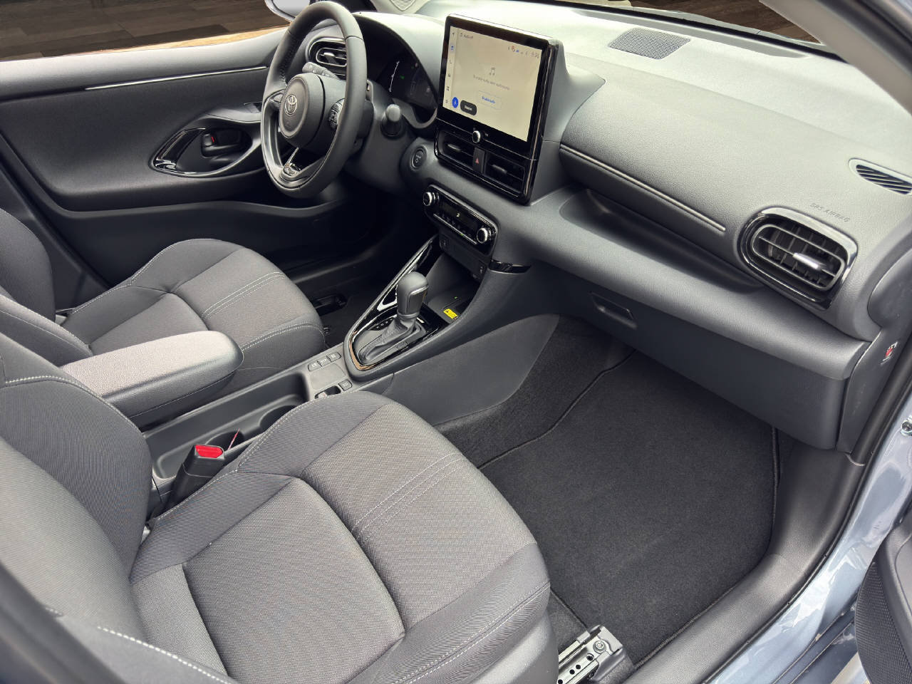 TOYOTA Yaris 1.5 VVT-i HSD Trend, Hybride Intégral Essence/Électricité, Voiture nouvelle, Automatique - 7