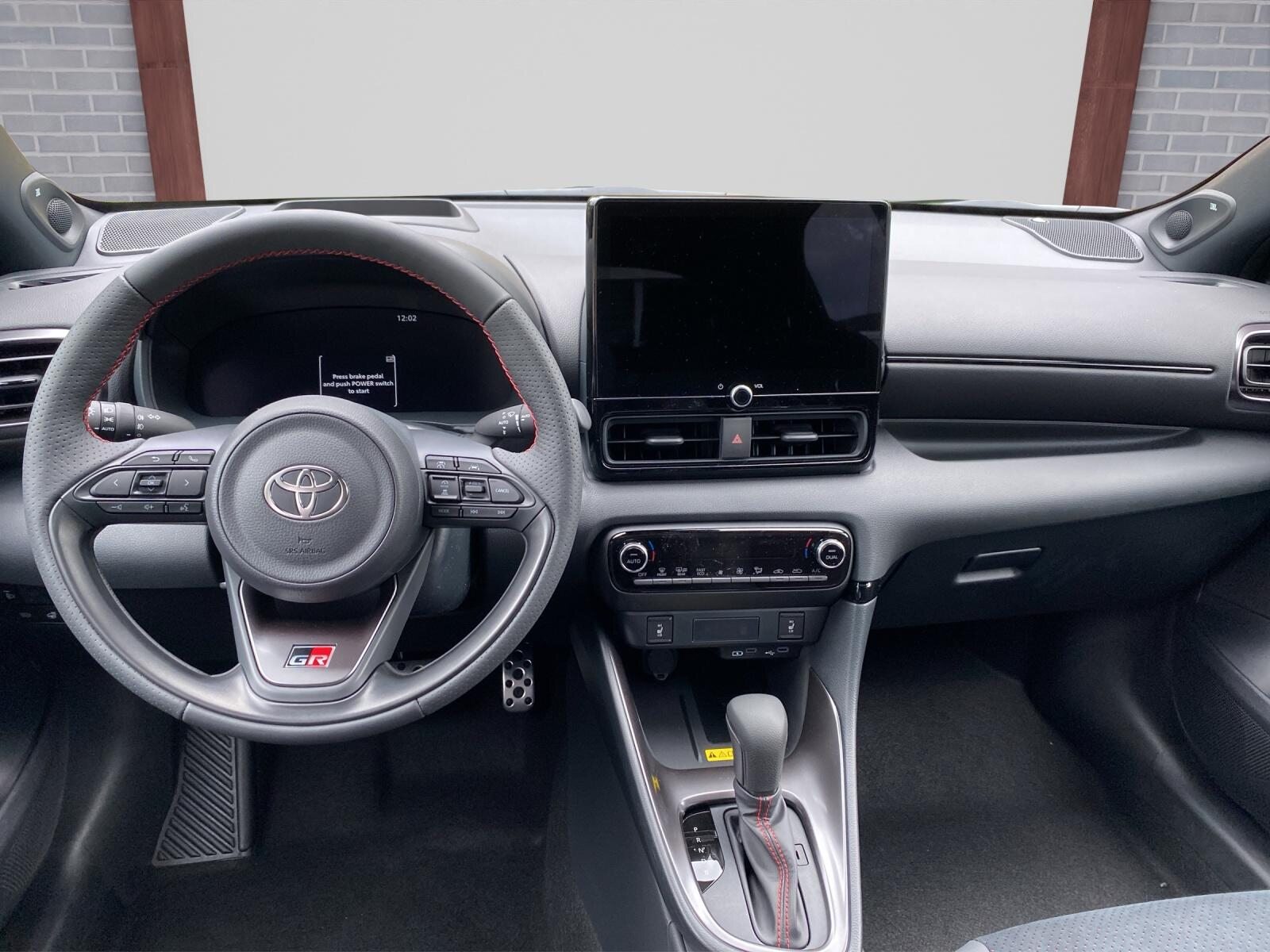 TOYOTA Yaris 1.5 VVT-i HSD GR Sport, Full-Hybrid Petrol/Electric, New car, Automatic - 7