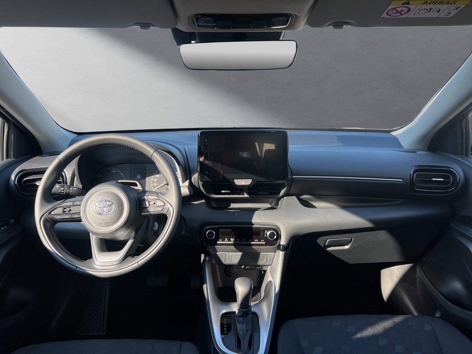 TOYOTA Yaris 1.5 VVT-i HSD Comfort, Full-Hybrid Petrol/Electric, New car, Automatic - 4