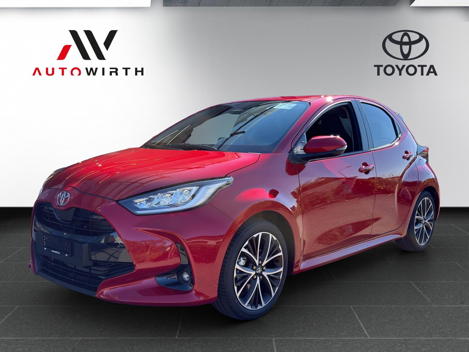 TOYOTA Yaris 1.5 VVT-i HSD Trend
