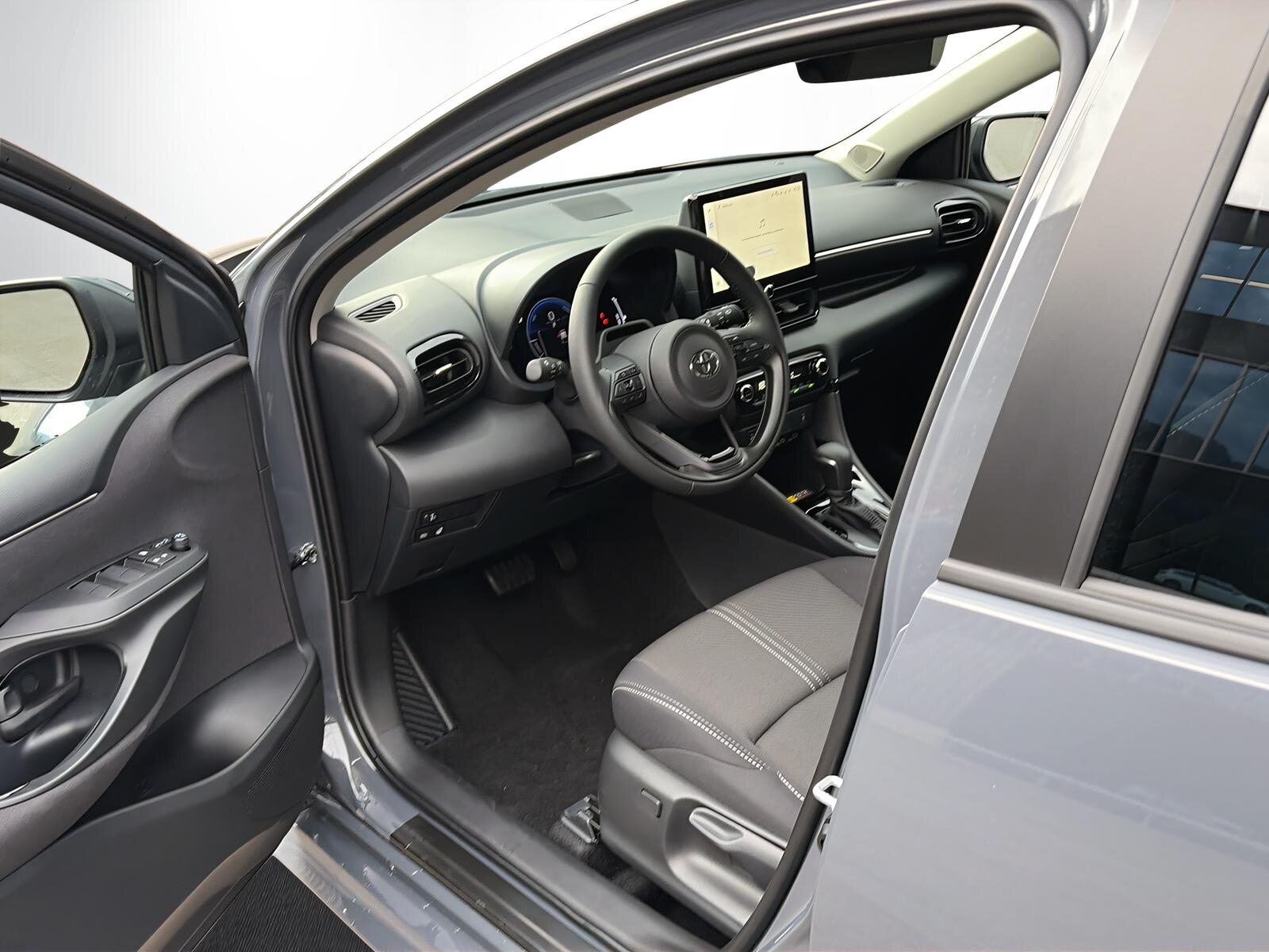 TOYOTA Yaris 1.5 VVT-i HSD Trend, Hybride Integrale Benzina/Elettrica, Auto nuove, Automatico - 7